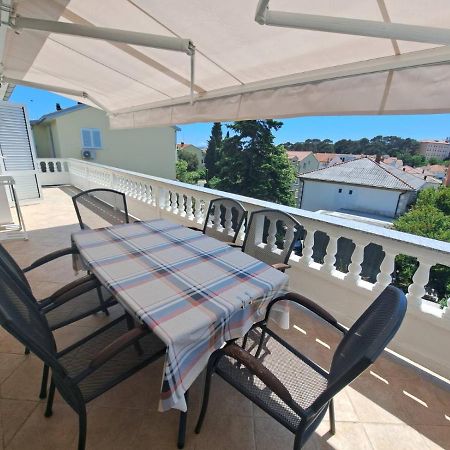 Apartmani Dijana Palit Kültér fotó
