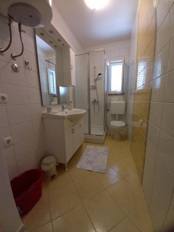 Apartmani Dijana Palit Kültér fotó