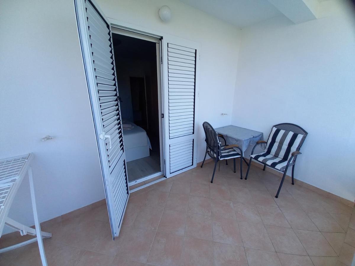 Apartmani Dijana Palit Kültér fotó