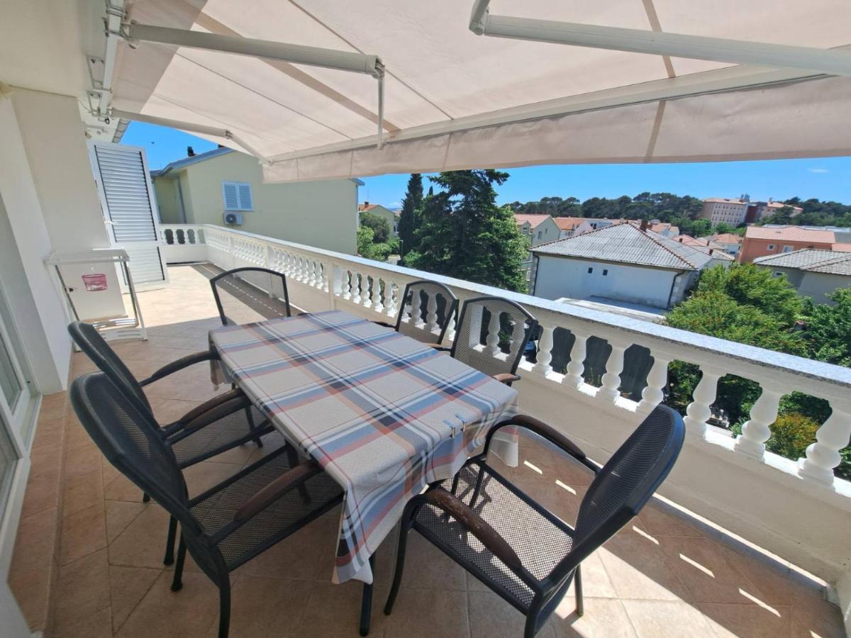 Apartmani Dijana Palit Kültér fotó