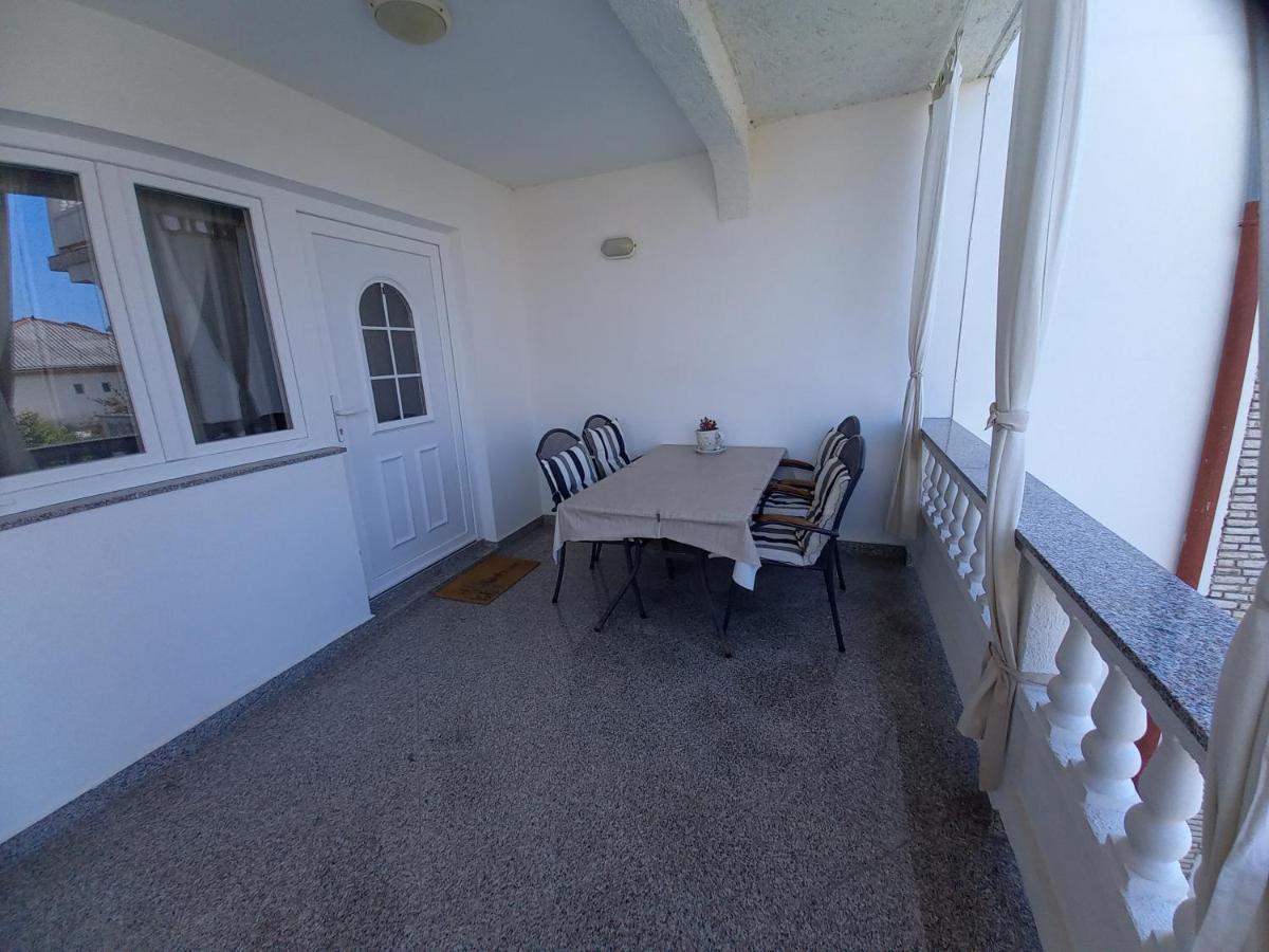 Apartmani Dijana Palit Kültér fotó