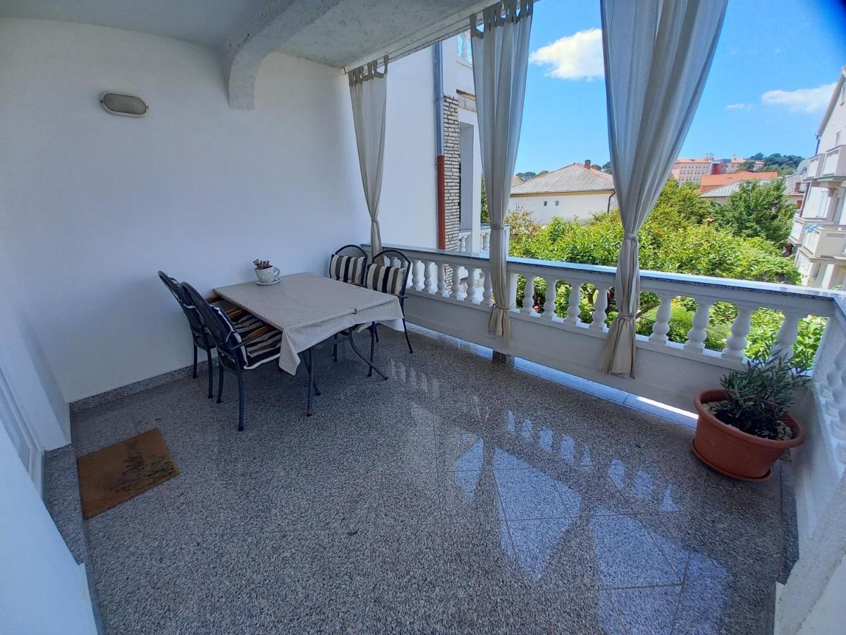 Apartmani Dijana Palit Kültér fotó