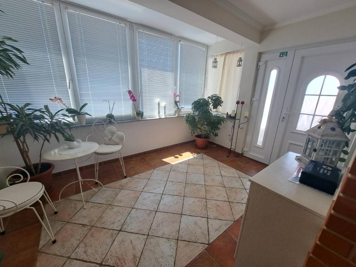 Apartmani Dijana Palit Kültér fotó