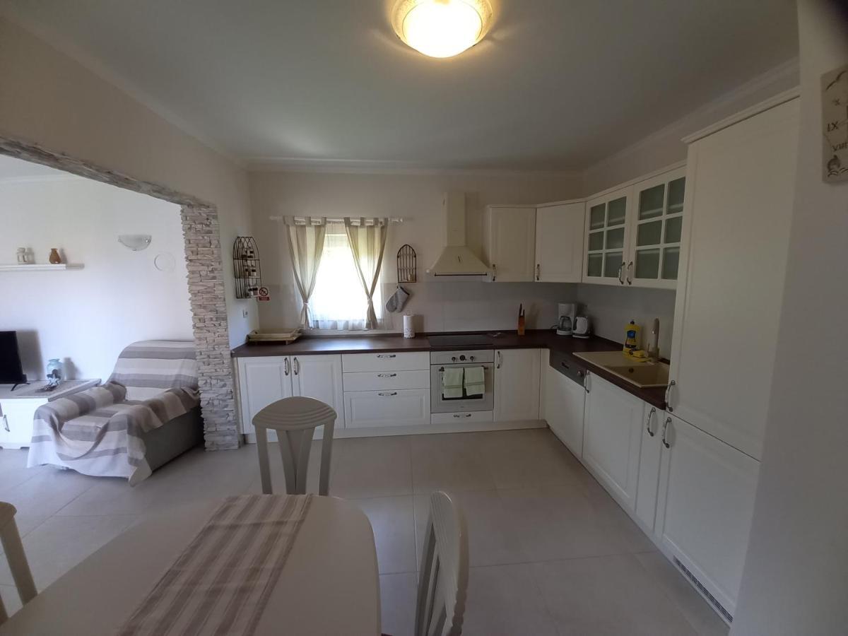 Apartmani Dijana Palit Kültér fotó
