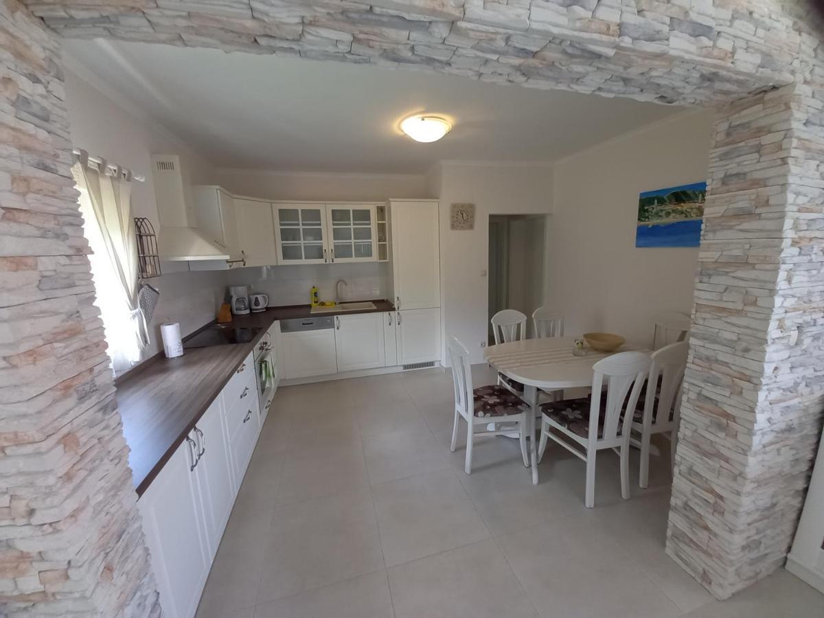 Apartmani Dijana Palit Kültér fotó