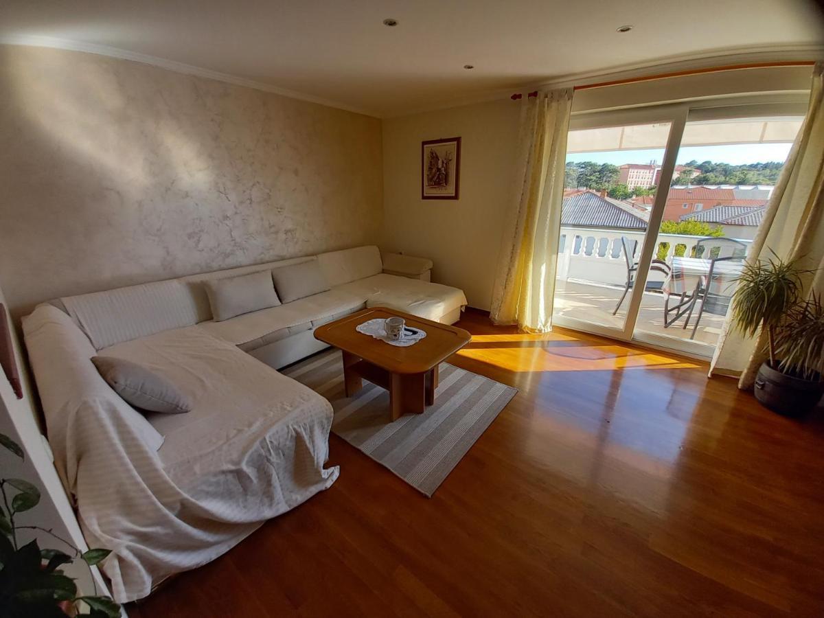 Apartmani Dijana Palit Kültér fotó