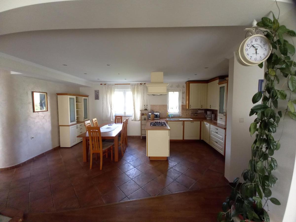 Apartmani Dijana Palit Kültér fotó