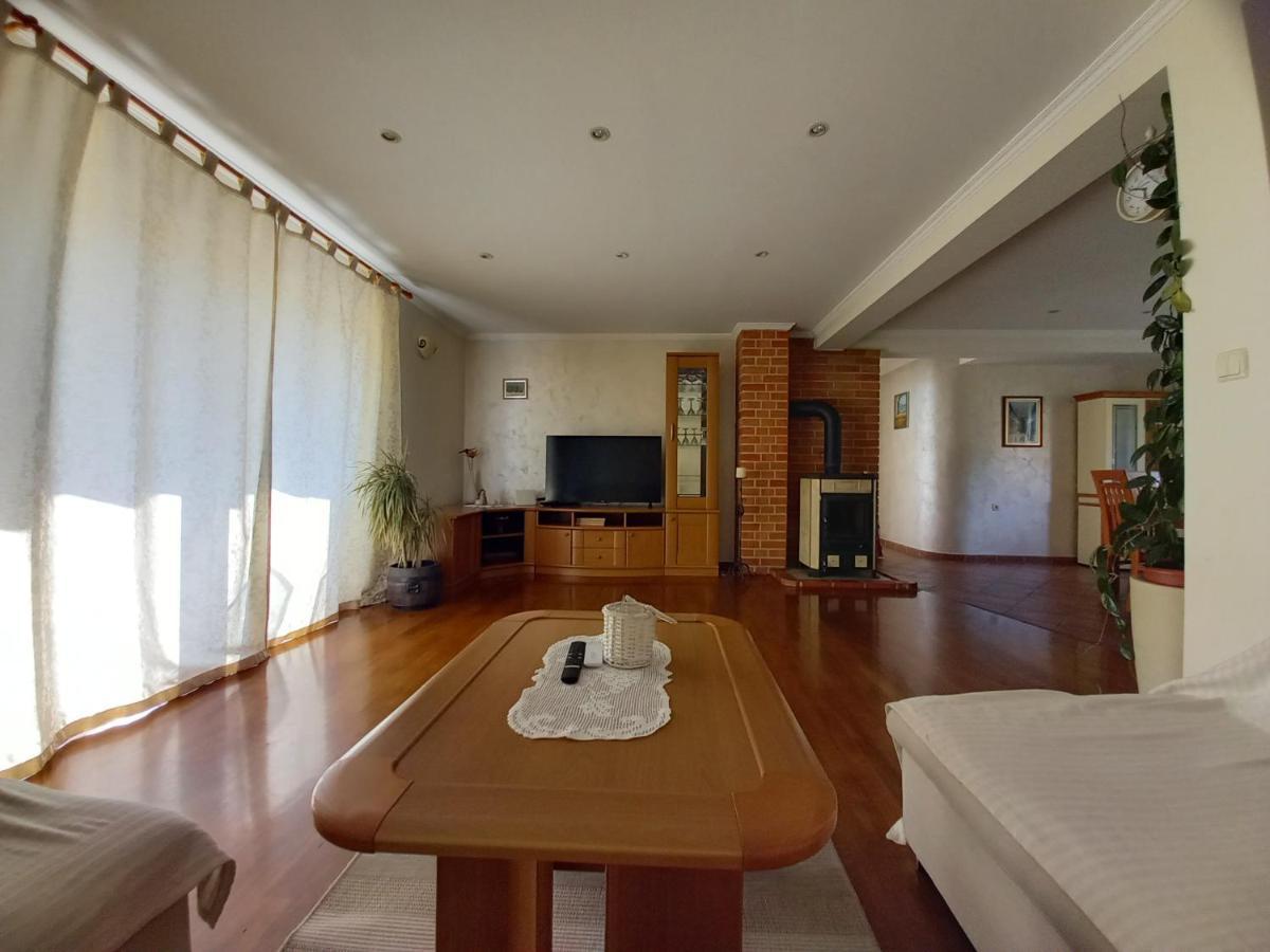 Apartmani Dijana Palit Kültér fotó